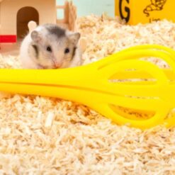 Hamster gripper, anti-bite, safe for pet owners